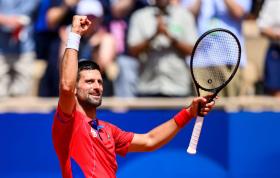 Djokovic, Alcaraz vào tứ kết, Nadal chia tay Olympic