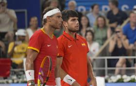 Djokovic, Alcaraz vào tứ kết, Nadal chia tay Olympic