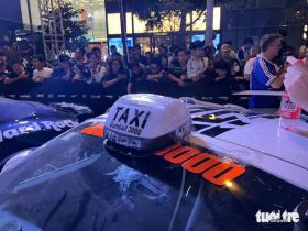 4 siêu xe dị của Gumball 3000: Rolls-Royce hóa thành bán tải, sơn kim cương, dán băng dính cố định  第14张