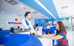 Tập thể Vietbank quyên góp hơn 700 triệu trong 120 phút của lễ phát động kêu gọi ủng hộ đồng bào