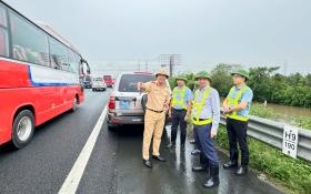 Ngành hàng không triển khai kế hoạch ứng phó với áp thấp nhiệt đới  第2张