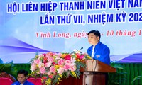  Cùng vượt nghịch cảnh, xây dựng gia đình trẻ hạnh phúc 