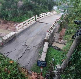 Cận cảnh cây cầu Ngòi Móng bị sập được đề nghị phá dỡ, ngừng khai thác ở Hòa Bình