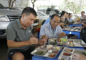 Mang tiếng hát xoa dịu nỗi đau bệnh tật tại “Bữa Cơm Yêu Thương” lần thứ 69  第56张