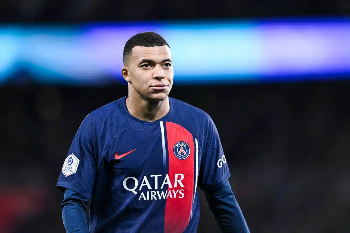 Bận thi đấu ở Euro 2024, Kylian Mbappe vẫn kiện PSG để đòi 100 triệu euro