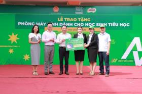  Nestlé MILO trao tặng máy tính cho các trường tiểu học vùng cao 