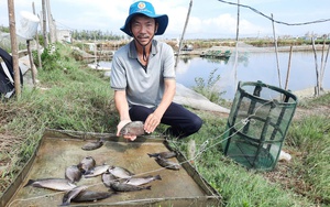 Chủ tịch Hội NDVN Lương Quốc Đoàn trao Quyết định nghỉ hưu cho đồng chí  Phạm Minh Hùng chuyên trách công tác phía Nam