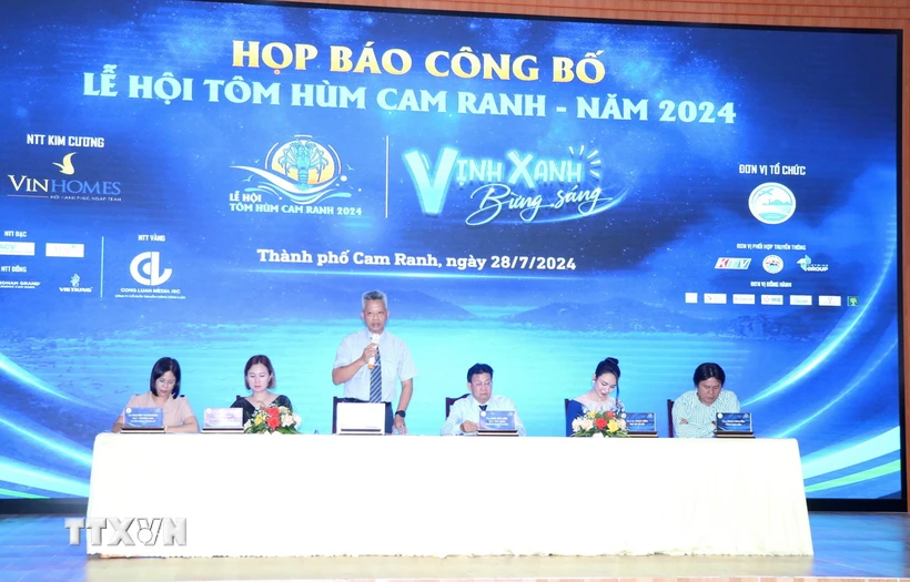  Khánh Hòa: Lần đầu tiên tổ chức lễ hội tôm hùm ở Cam Ranh 